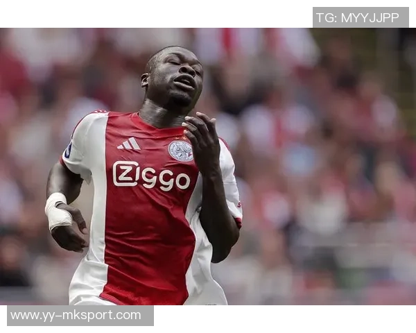 埃因霍温宣布续约主帅彼得博斯至2028年力争荷甲三连冠 埃因霍温宣布续约主帅彼得博斯至2028年力争荷甲三连冠